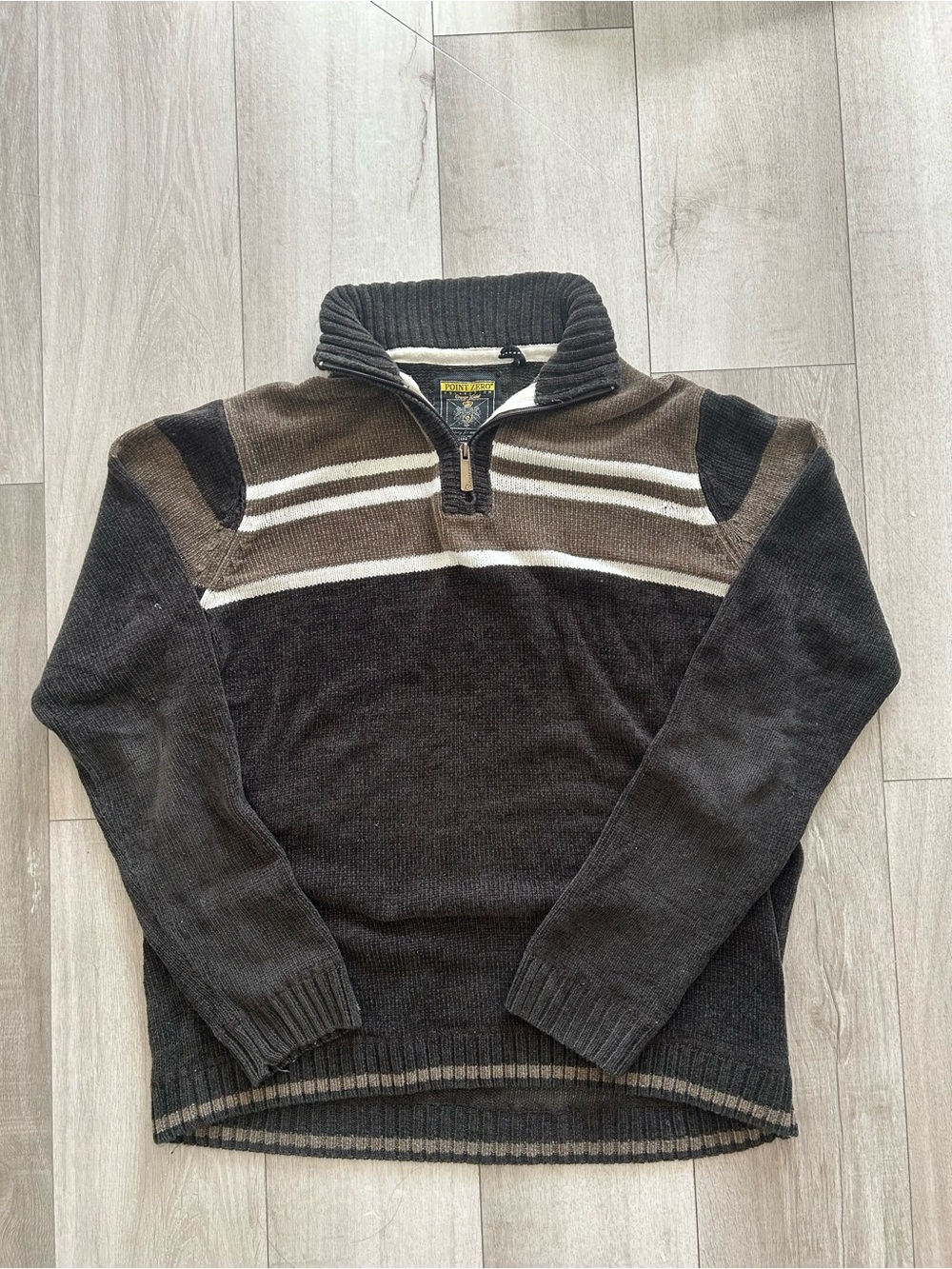 Mens Point Zero Y2K Dark Gray & Brown Quarter-Zip Sweater Medium